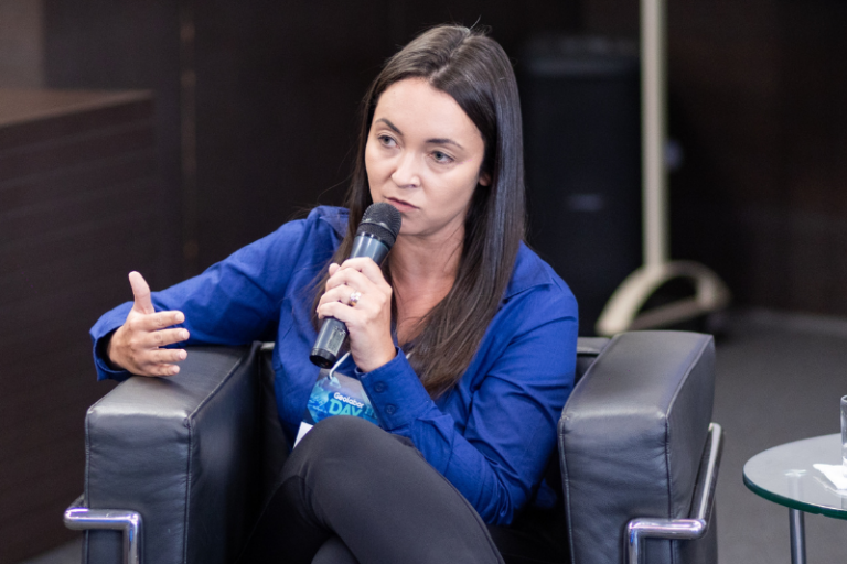 Tatiana Barreto dos Santos, bacharela em Engenharia de Minas, mestre e doutora em Engenharia Mineral pela Universidade Federal de Ouro Preto fala sobre Inteligência Artificial da Geotecnia